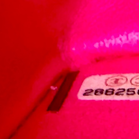 Pending xx CHANEL▪️19K 2.55 Mini Reissue Fuschia quilted goatskin - Picture 15 of 16